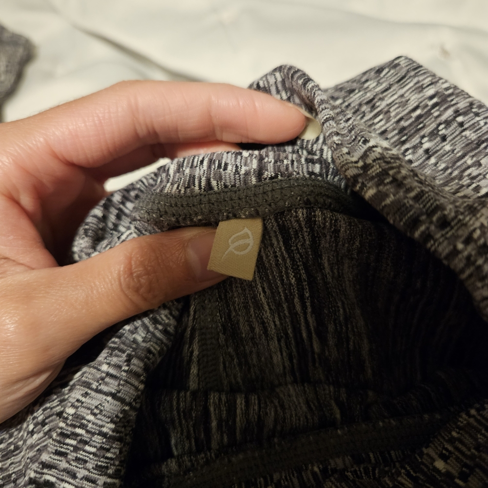 P'tula Peak Gray Leggings - Picture 4 of 5